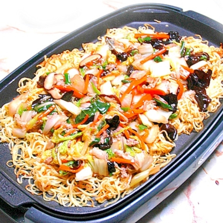 ホットプレートでパーティ!五目あんかけ焼きそば♪